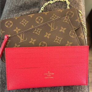 Louis Vuitton Multi Pochette in Red
